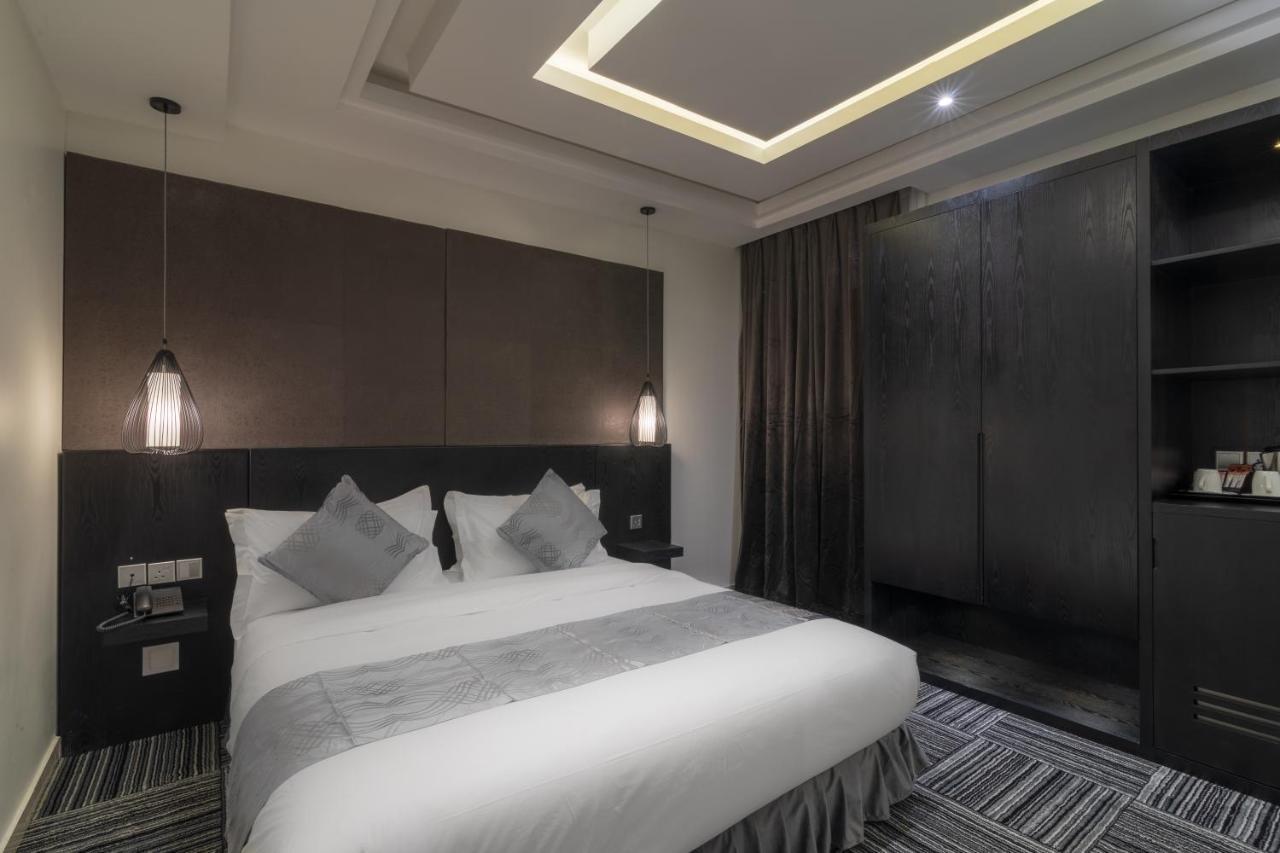 South Hotel Suites Khamis Mushait Exterior photo