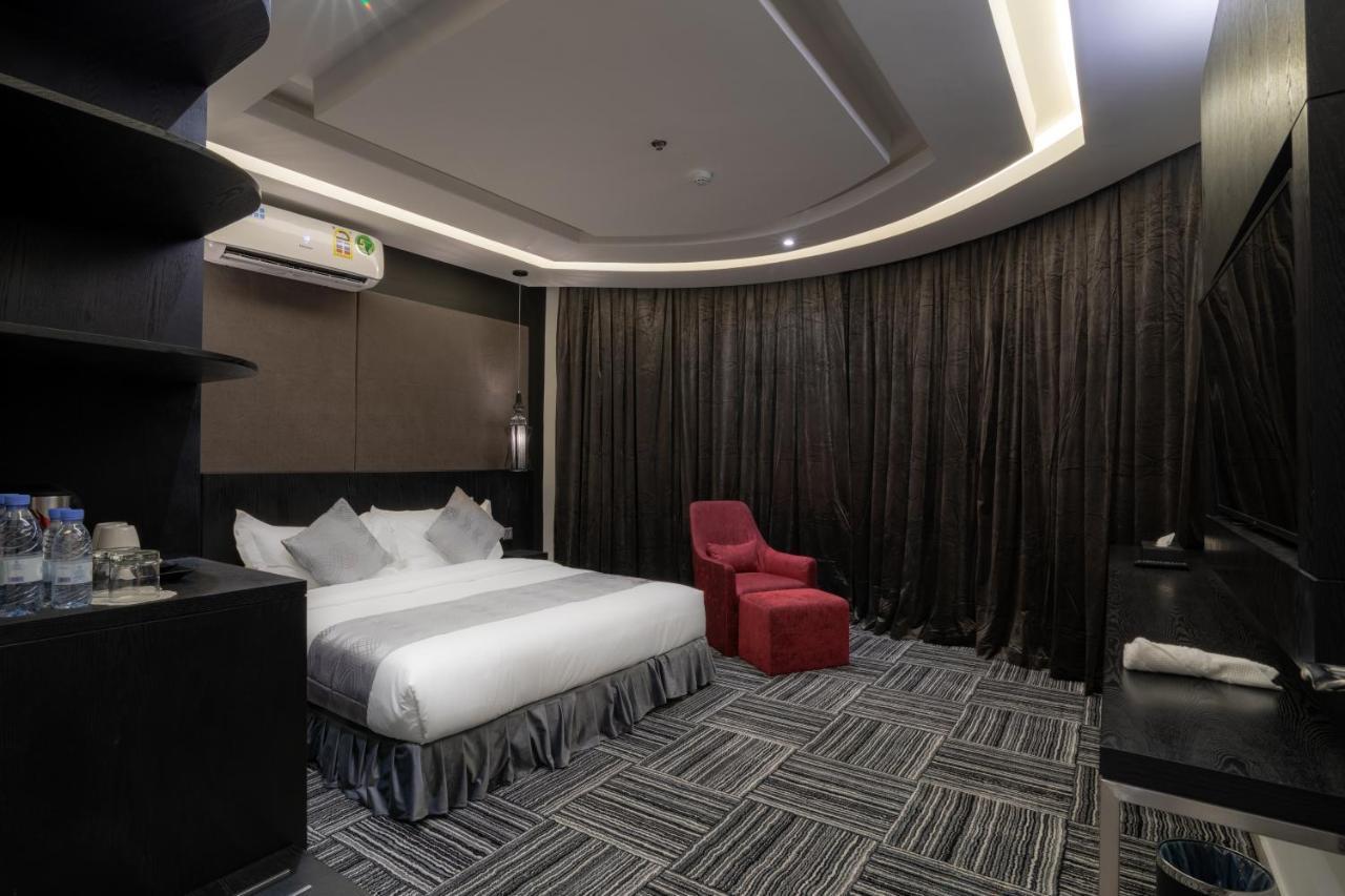 South Hotel Suites Khamis Mushait Exterior photo
